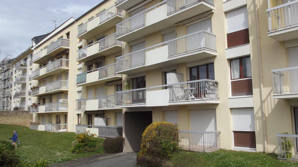 T2-300M Plage-L'Estacade- St Enogat A Динар Экстерьер фото